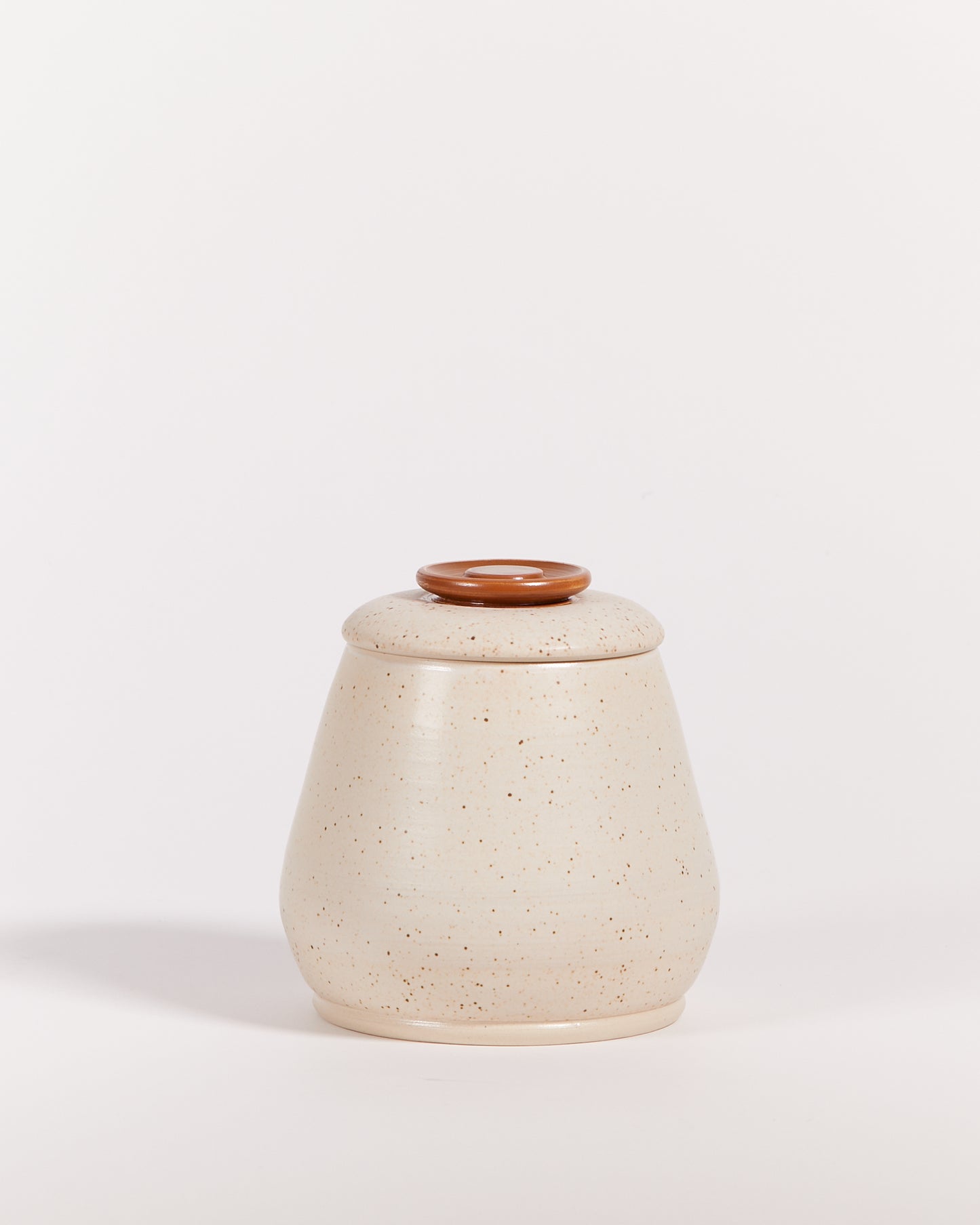 CERAMIC CANISTER IN CREAM & BROWN