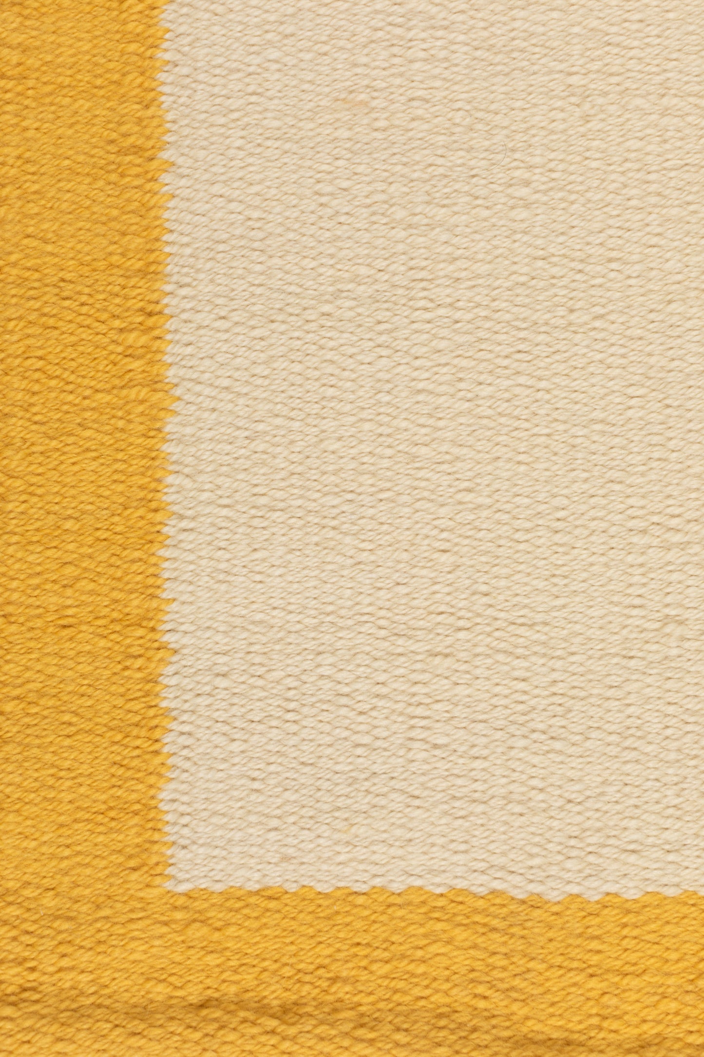 PAMPA & VESSAL STUDIOS RUG IN GOLD - MEDIUM