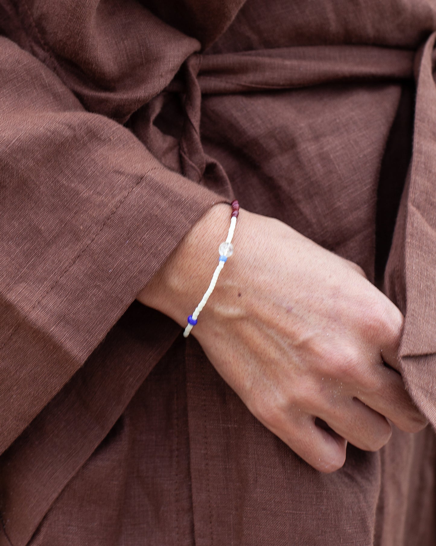 BEADED BRACELET IN BURGUNDY