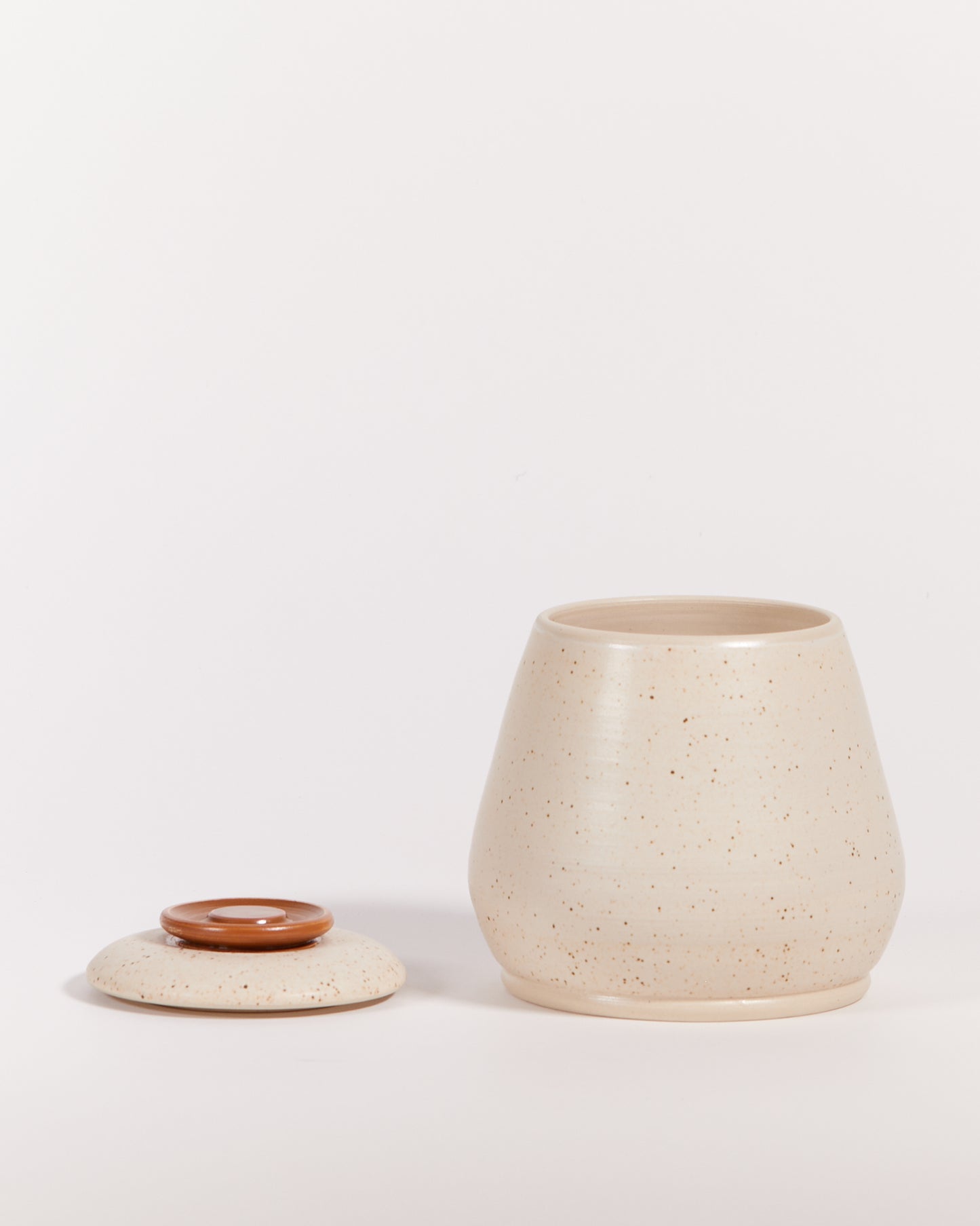 CERAMIC CANISTER IN CREAM & BROWN