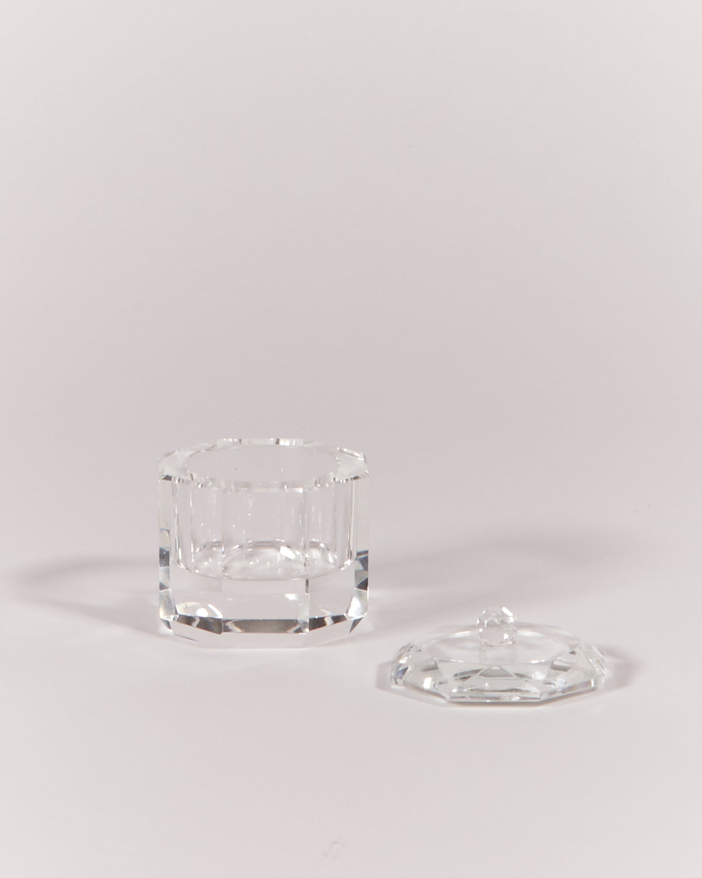 LIDDED CRYSTAL BOX