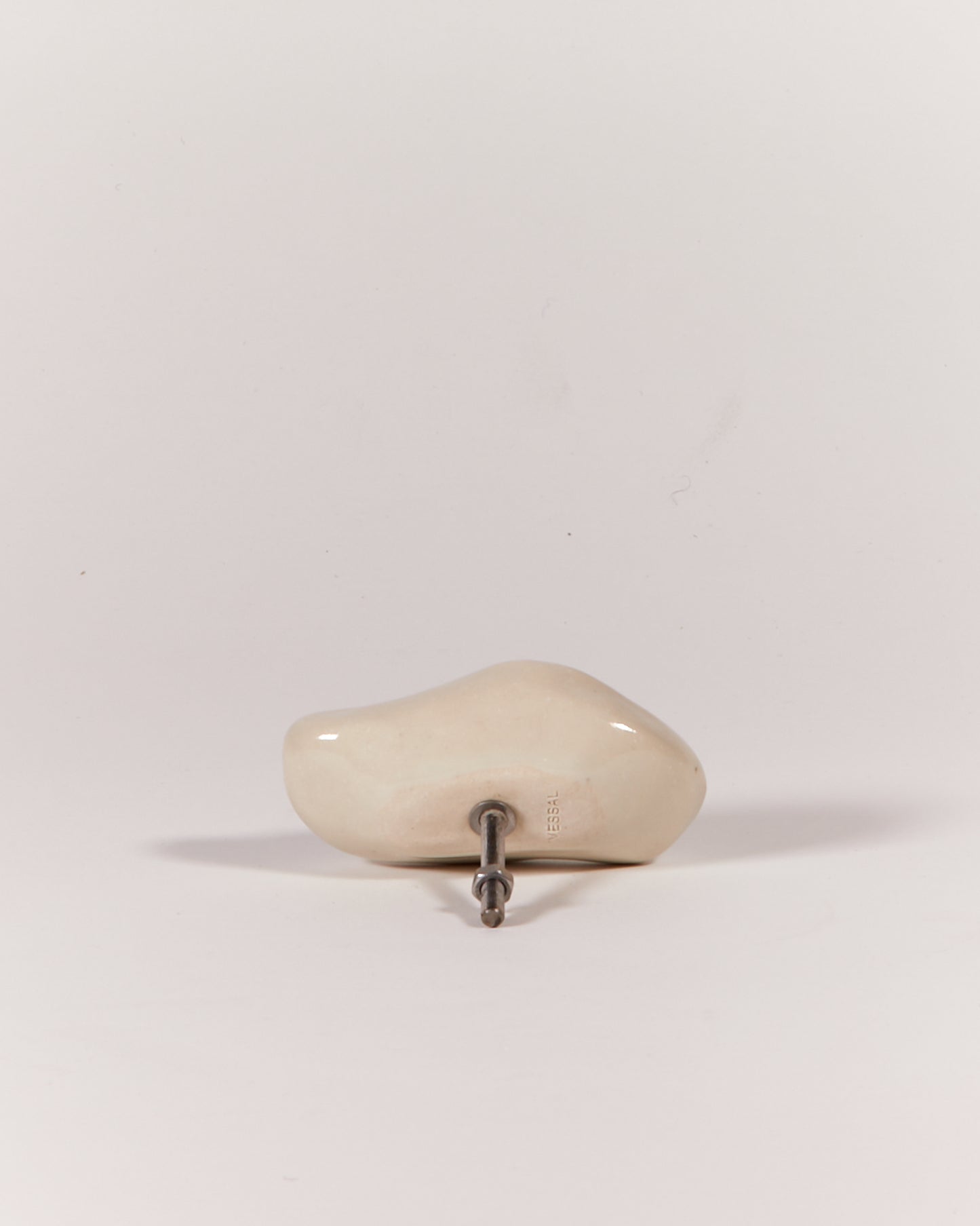 CERAMIC KNOB/HOOK IN IVORY - MEDIUM