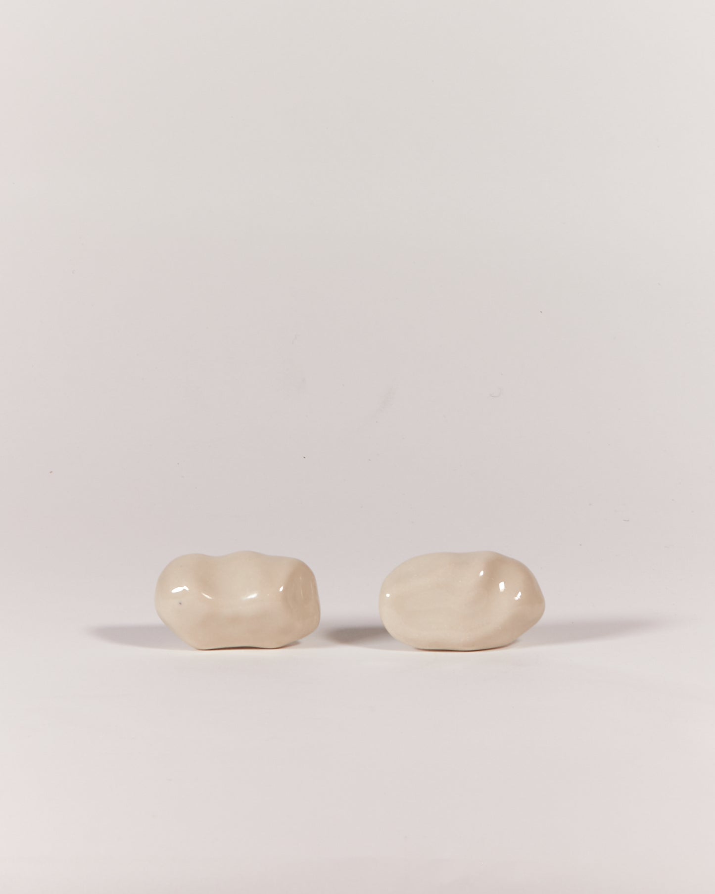 CERAMIC KNOB/HOOK IN IVORY - MEDIUM